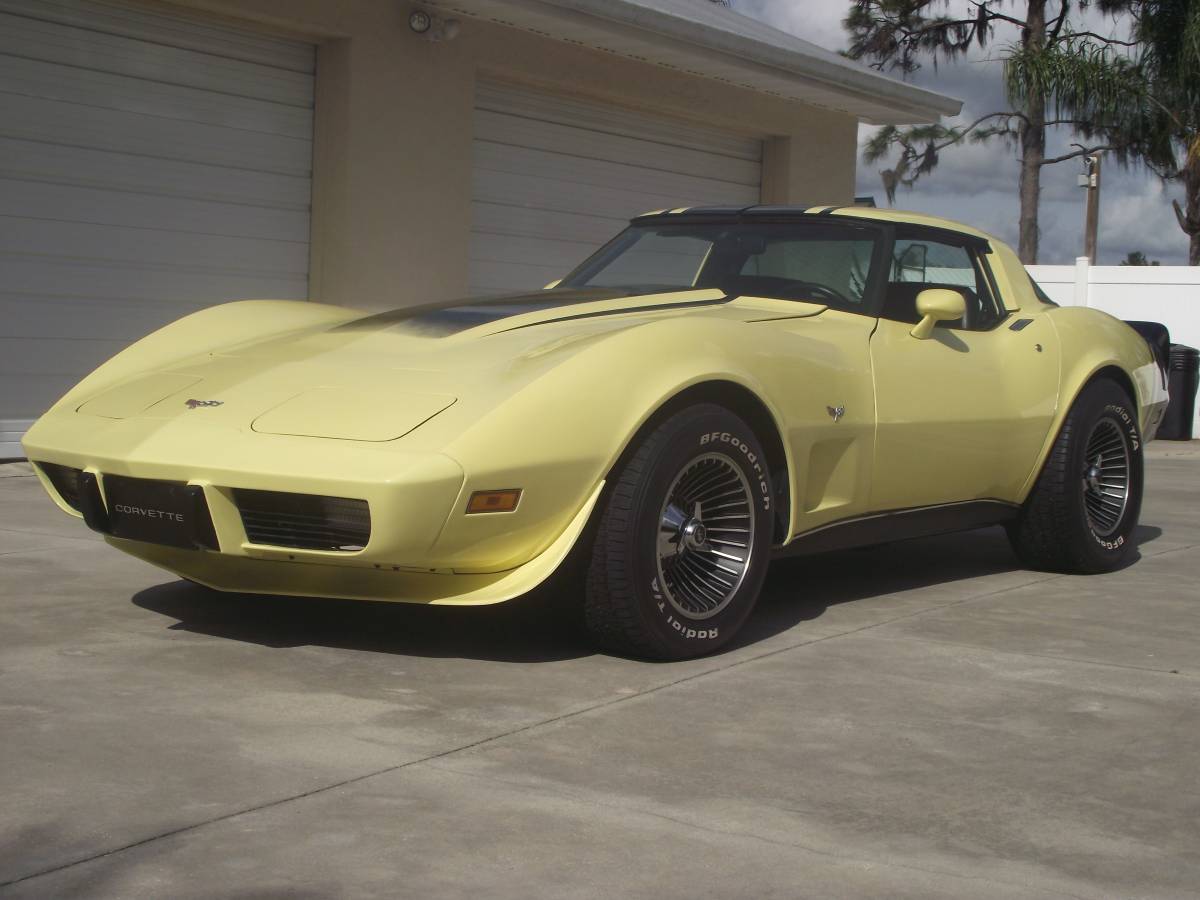 Chevrolet-corvette-1979-3