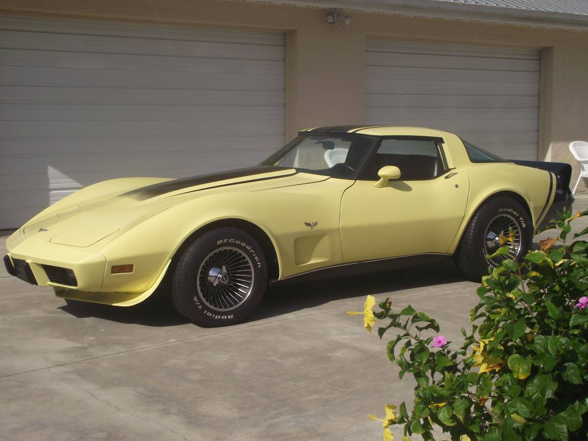 Chevrolet-corvette-1979-4