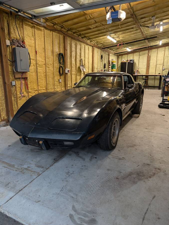 Chevrolet-corvette-1979-green