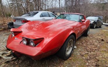 Chevrolet-corvette-1979-red-1