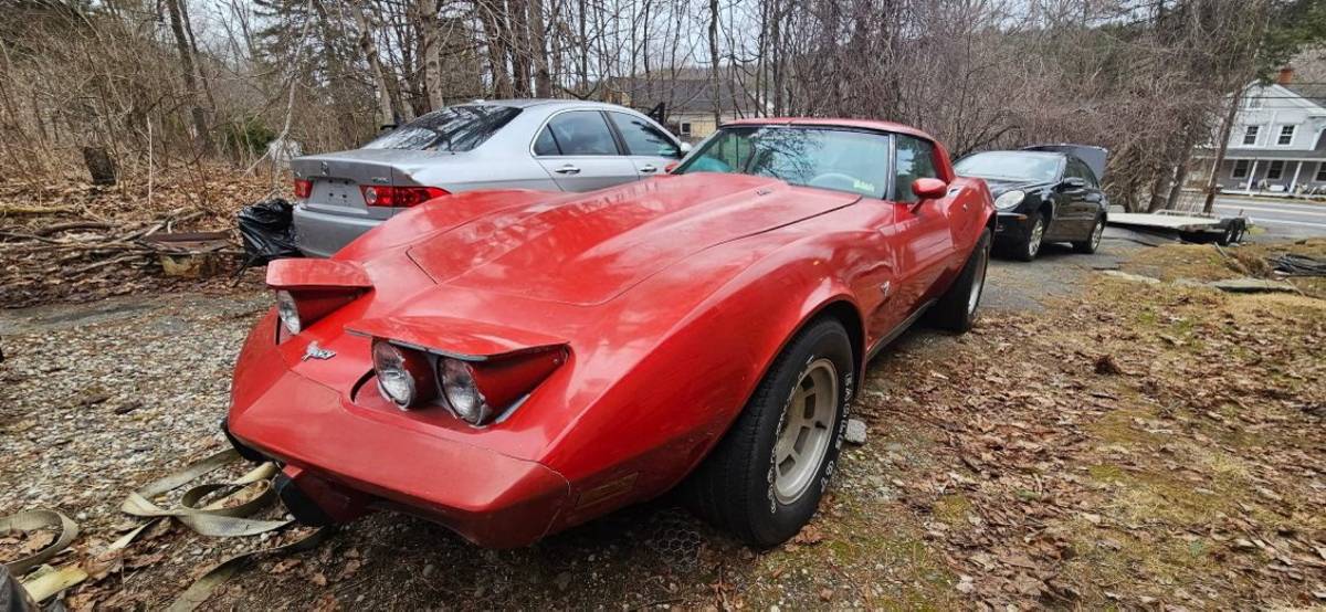 Chevrolet-corvette-1979-red-1