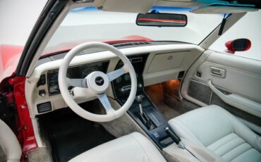 Chevrolet-corvette-1979-red-2