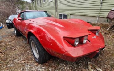 Chevrolet-corvette-1979-red-2