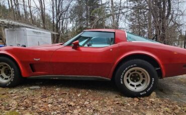 Chevrolet-corvette-1979-red
