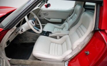 Chevrolet-corvette-1979-red-5
