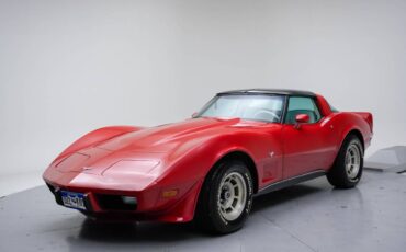 Chevrolet-corvette-1979-red