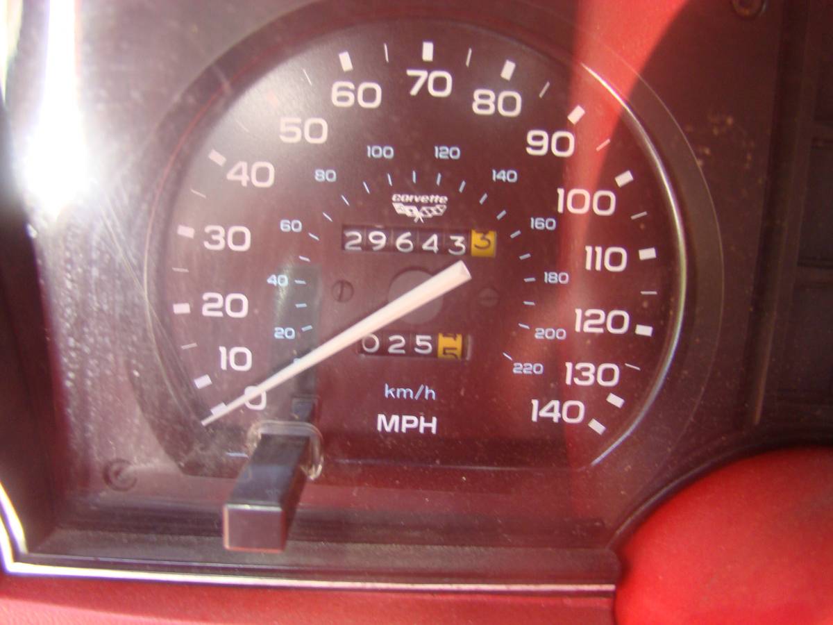 Chevrolet-corvette-1979-red-6