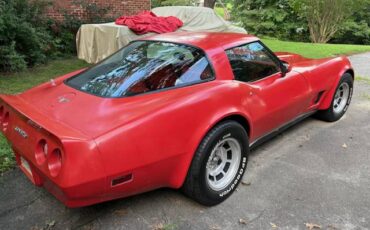 Chevrolet-corvette-1980-red-3