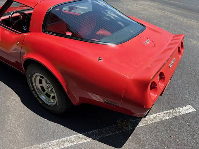 Chevrolet-corvette-1980-red-4