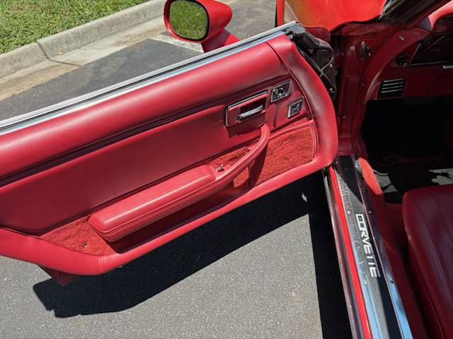 Chevrolet-corvette-1980-red-5