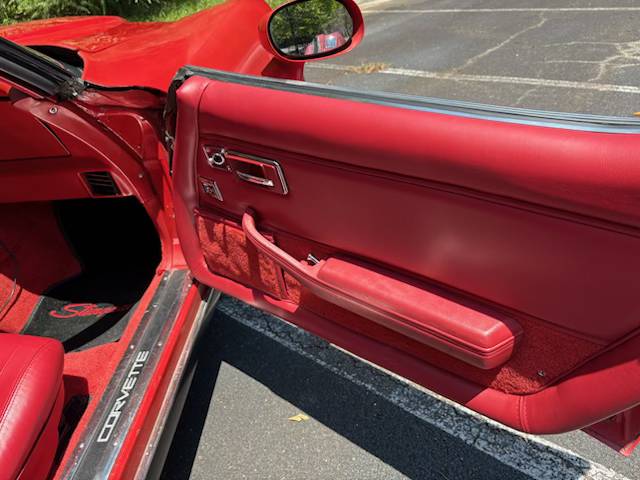 Chevrolet-corvette-1980-red-6