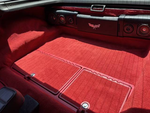Chevrolet-corvette-1980-red-7