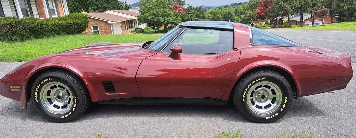 Chevrolet-corvette-1981-custom-1