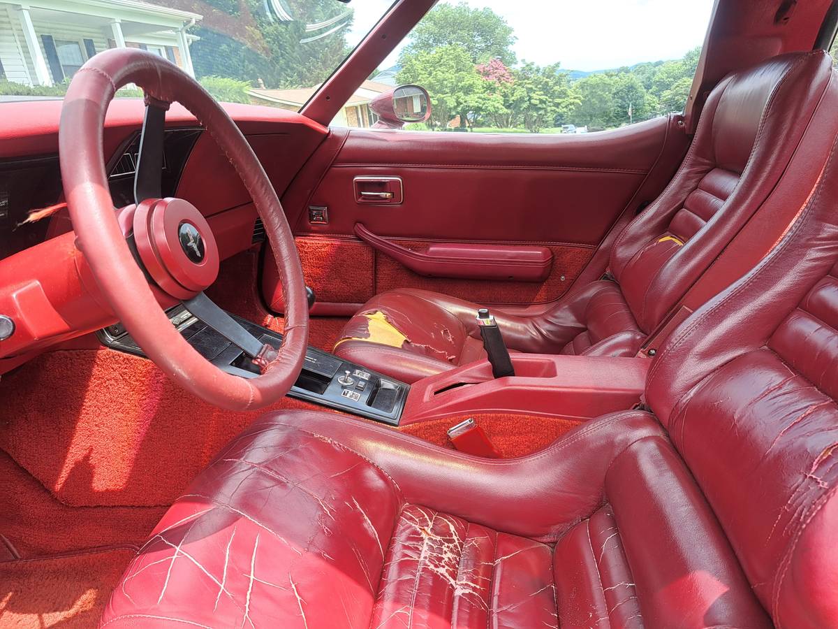 Chevrolet-corvette-1981-custom-6