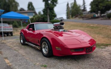 Chevrolet-corvette-1981-red-1