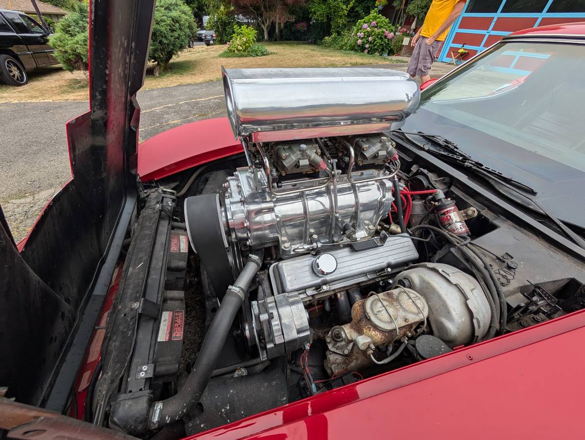 Chevrolet-corvette-1981-red-10