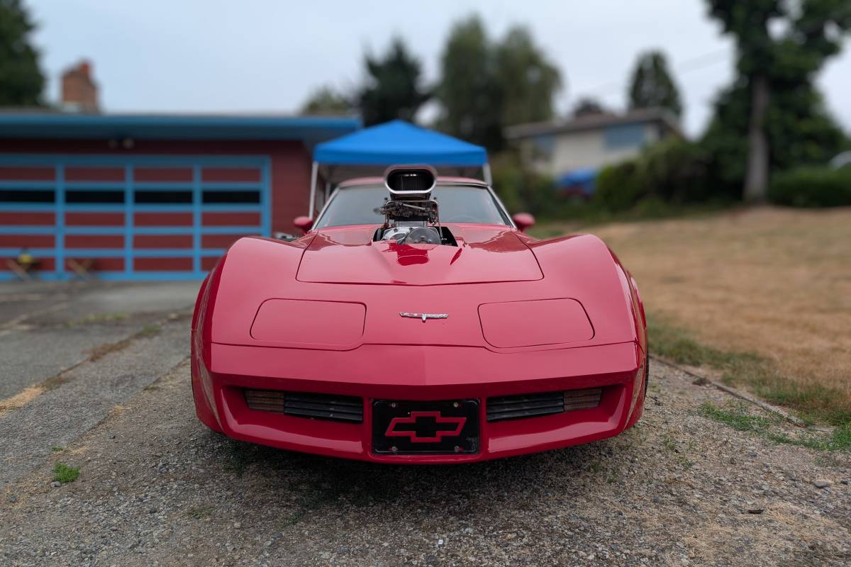 Chevrolet-corvette-1981-red-2