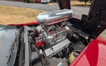 Chevrolet-corvette-1981-red-9