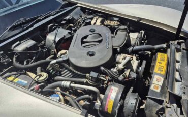 Chevrolet-corvette-1982-12