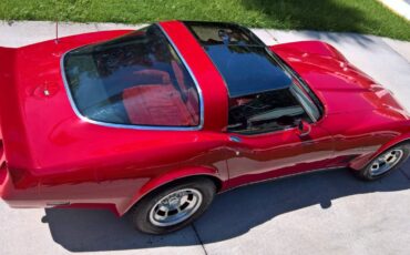 Chevrolet-corvette-1982-red-3