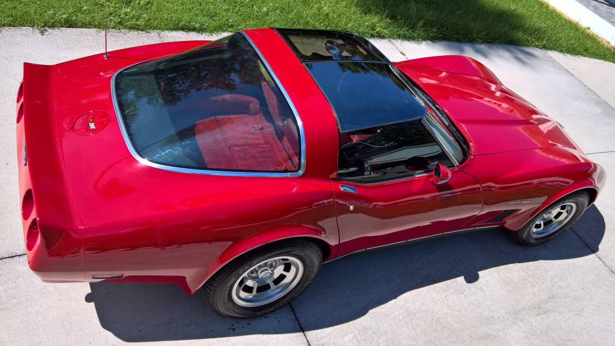 Chevrolet-corvette-1982-red-3