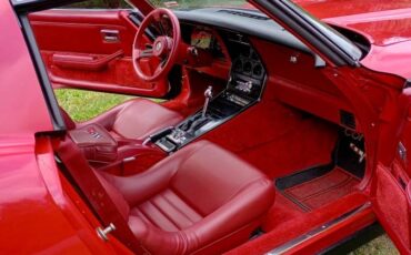 Chevrolet-corvette-1982-red-6