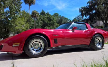 Chevrolet-corvette-1982-red-7