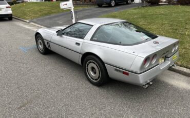Chevrolet-corvette-1984-silver-2