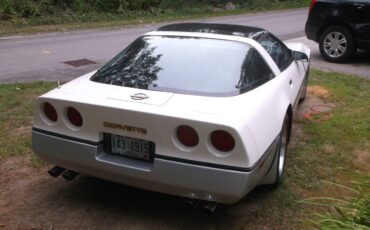 Chevrolet-corvette-1985-13
