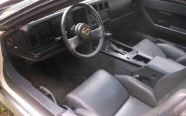 Chevrolet-corvette-1985-3