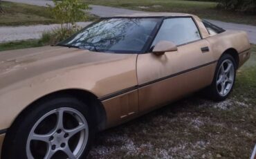 Chevrolet-corvette-1985-3