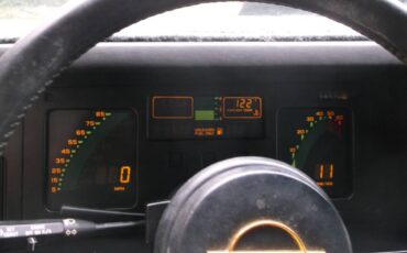 Chevrolet-corvette-1985-42