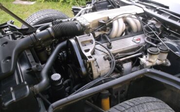 Chevrolet-corvette-1985-48
