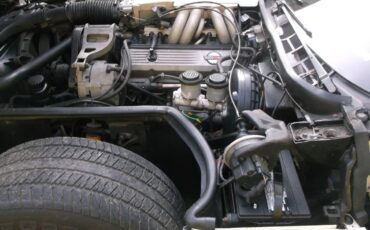 Chevrolet-corvette-1985-49