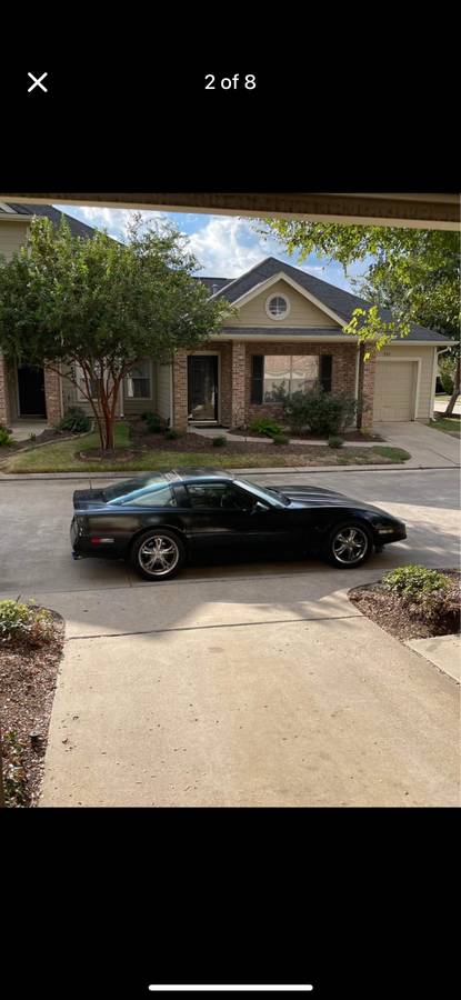 Chevrolet-corvette-1985