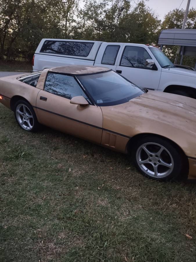 Chevrolet-corvette-1985-8