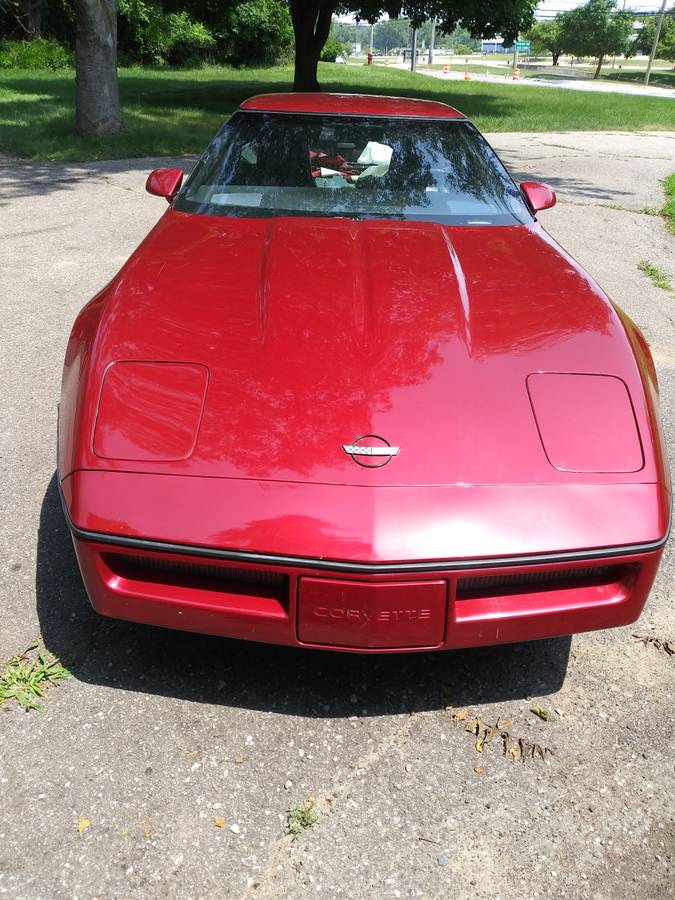 Chevrolet-corvette-1985-red-2