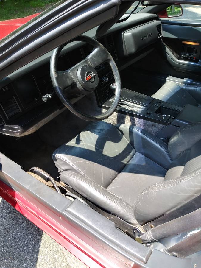 Chevrolet-corvette-1985-red-7