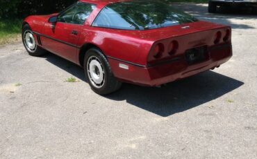 Chevrolet-corvette-1985-red