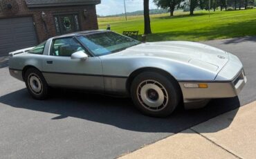 Chevrolet-corvette-1985-silver-2