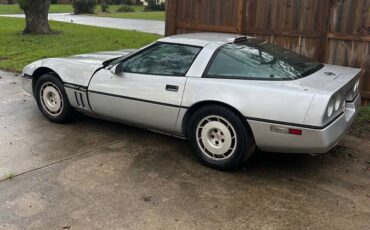 Chevrolet-corvette-1986-silver