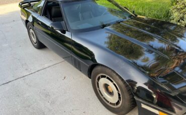 Chevrolet-corvette-1987-black-1