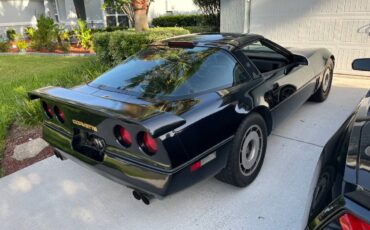 Chevrolet-corvette-1987-black-5