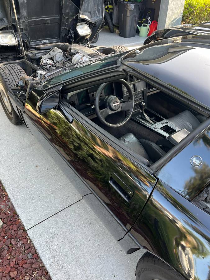 Chevrolet-corvette-1987-black-6