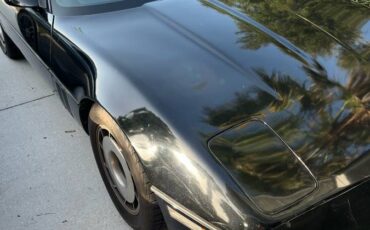 Chevrolet-corvette-1987-black-9