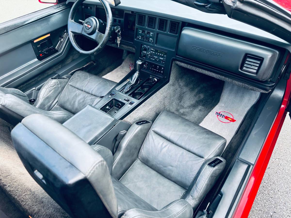 Chevrolet-corvette-1987-red-18