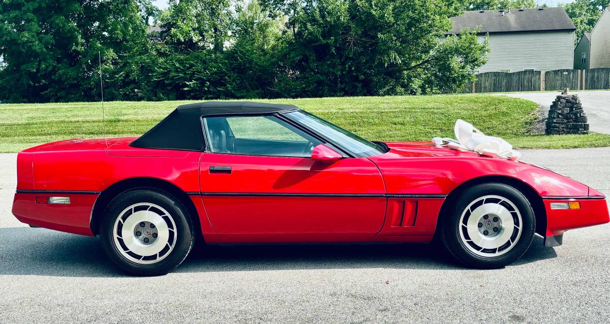 Chevrolet-corvette-1987-red-2
