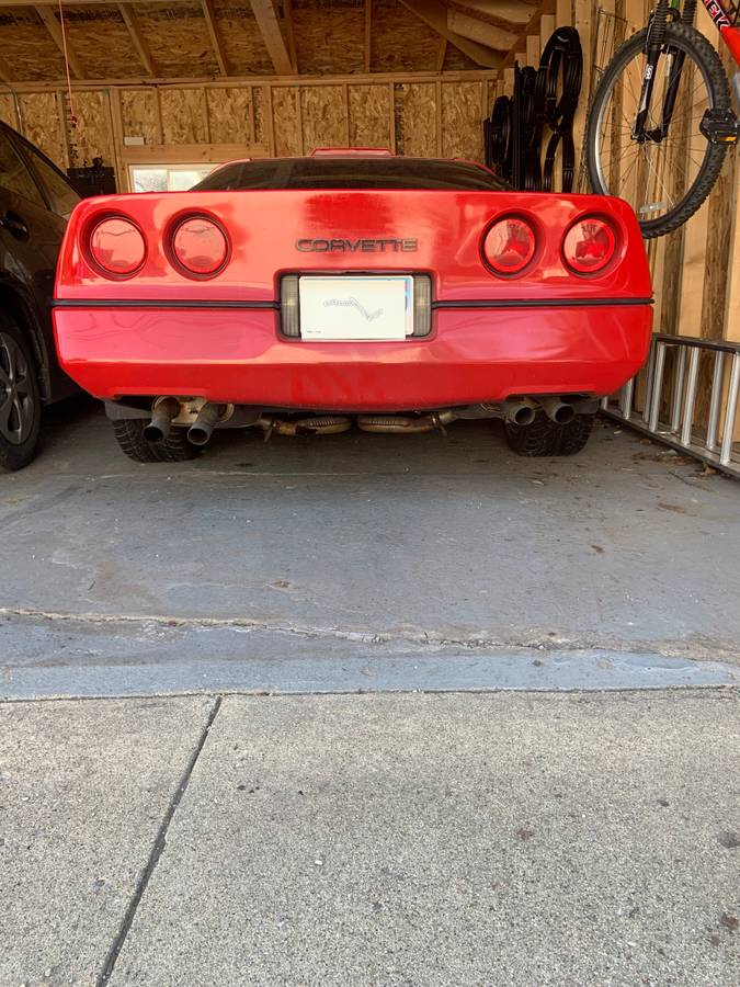 Chevrolet-corvette-1987-red-5
