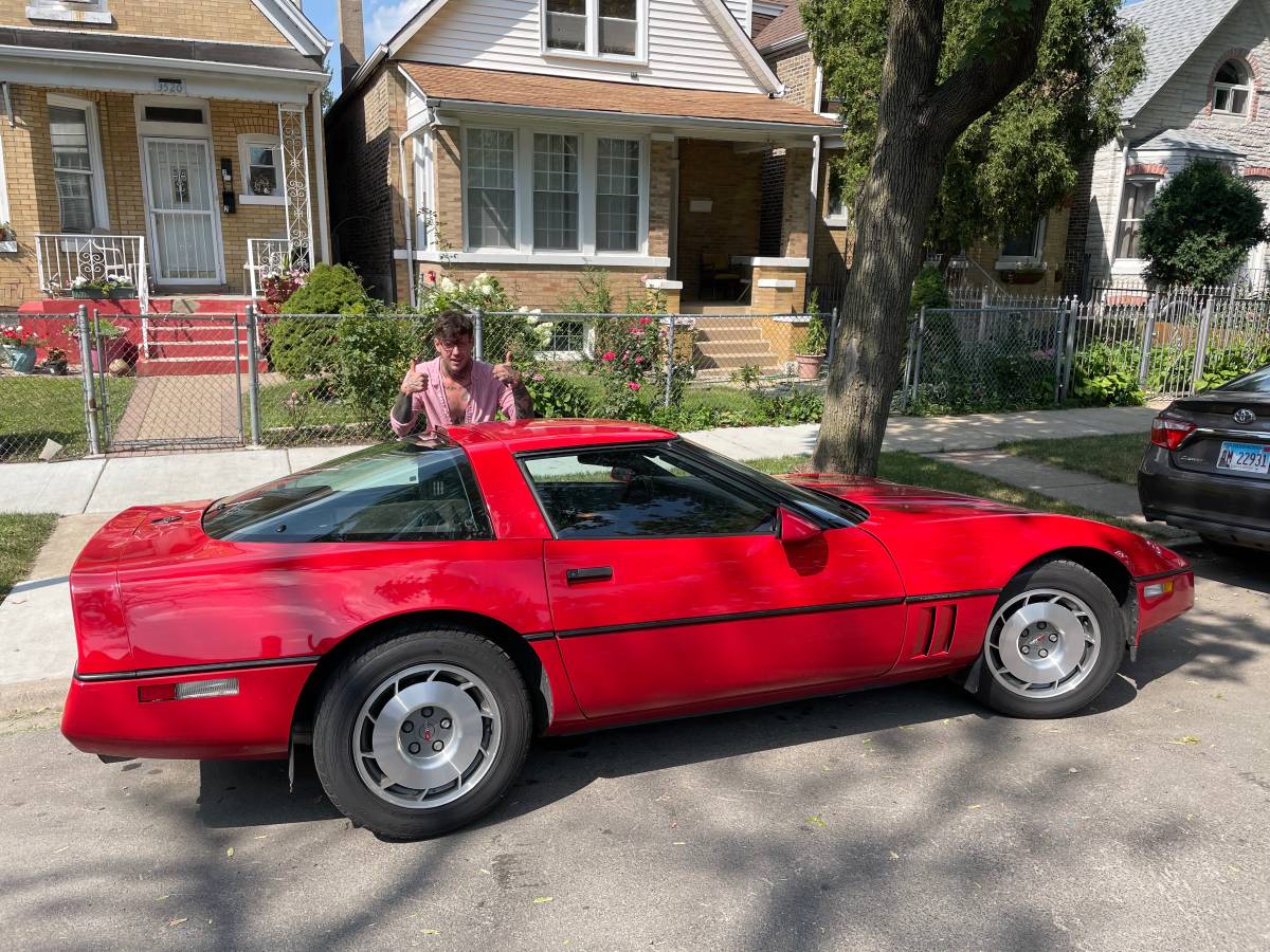 Chevrolet-corvette-1987-red