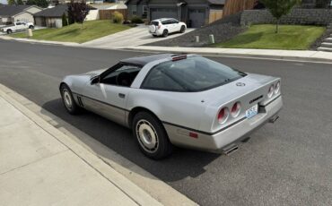 Chevrolet-corvette-1987-silver-9